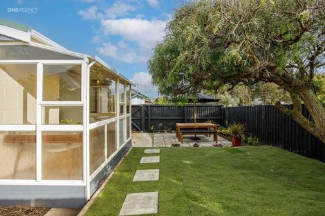 Photo of property in 2/5 Howe Street, New Brighton, Christchurch, 8083