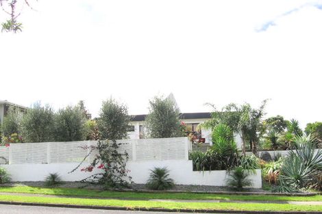 Photo of property in 19 Himalaya Drive, Half Moon Bay, Auckland, 2012
