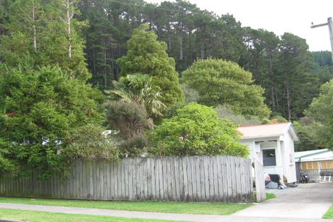 Photo of property in 92 Pinehaven Road, Pinehaven, Upper Hutt, 5019