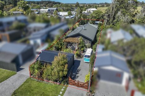 Photo of property in 11 Swindells Road, Waikuku Beach, 7473