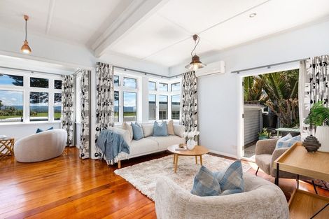Photo of property in 57 Marine Parade, Eastbourne, Lower Hutt, 5013