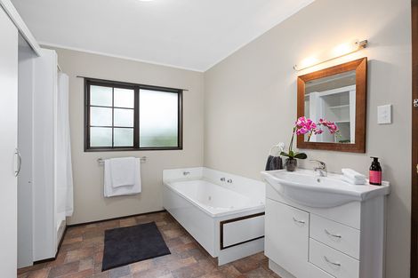 Photo of property in 220 South Road, Caversham, Dunedin, 9012