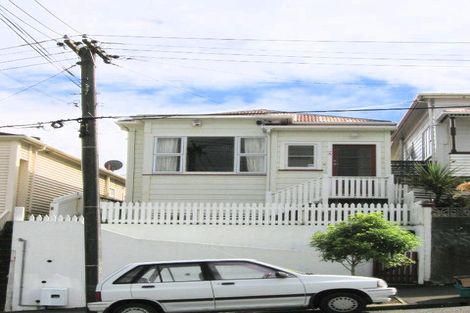 Photo of property in 6 Herald Street, Berhampore, Wellington, 6023
