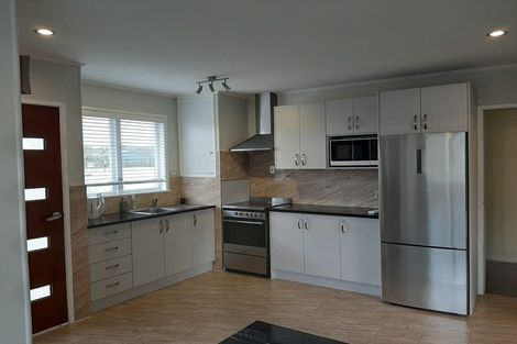 Photo of property in 68 Bader Drive, Mangere, Auckland, 2022