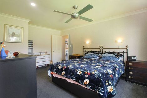 Photo of property in 1 Waimanawa Lane, Waiuku, 2123