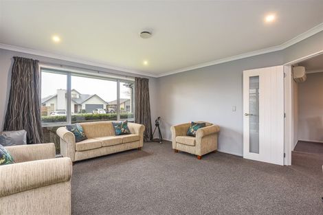 Photo of property in 37 Mariposa Crescent, Aidanfield, Christchurch, 8025
