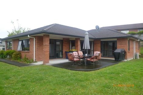 Photo of property in 9 Harrowglen Drive, Northcross, Auckland, 0632