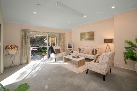 Photo of property in 15 Villa Grove, Ilam, Christchurch, 8041