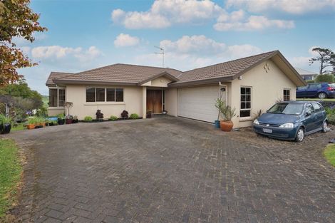 Photo of property in 17 Highgrove Drive, Grandview Heights, Hamilton, 3200