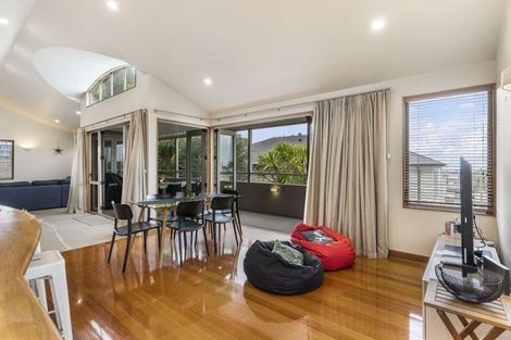 Photo of property in 1/94 Kitchener Road, Milford, Auckland, 0620