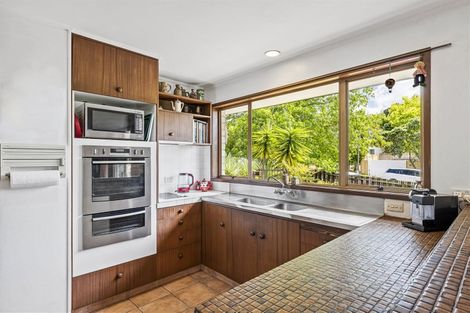 Photo of property in 90 Glencoe Road, Browns Bay, Auckland, 0630