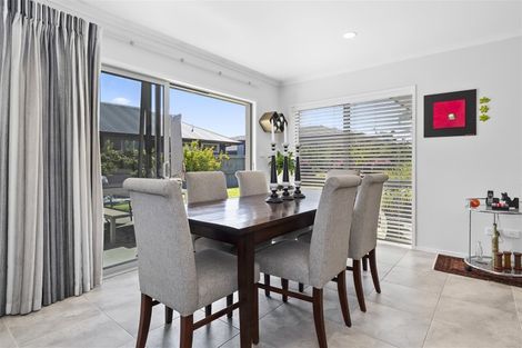 Photo of property in 10 Montia Close, Papamoa Beach, Papamoa, 3118