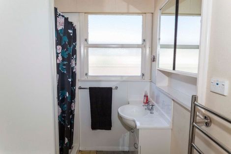 Photo of property in 65 Cole Street, Dannevirke, 4930