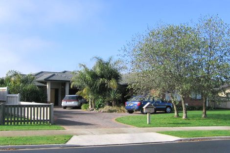Photo of property in 13 Lockhart Place, Rototuna, Hamilton, 3210