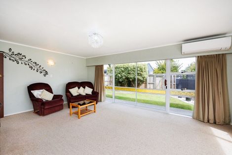 Photo of property in 12a Cecil Place, Cloverlea, Palmerston North, 4412