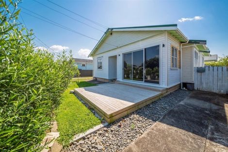 Photo of property in 8 Argyle Street, Hawera, 4610
