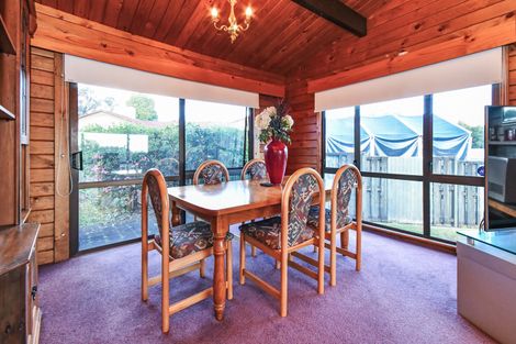 Photo of property in 137 Everglade Drive, Totara Heights, Auckland, 2105