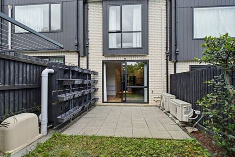 Photo of property in 7 Wharara Lane, Massey, Auckland, 0614