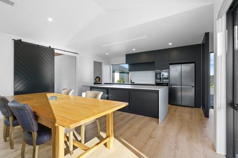 Photo of property in 83 Sunline Drive, Leamington, Cambridge, 3432