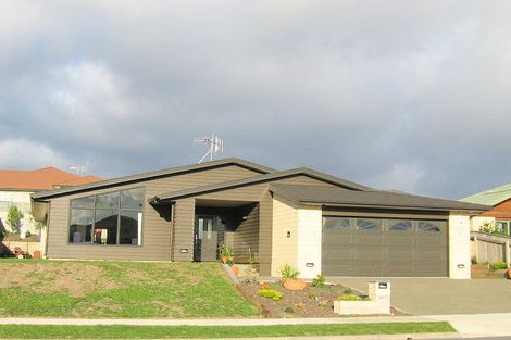 Photo of property in 157 Milne Drive, Paraparaumu, 5032