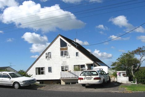 Photo of property in 95 Exmouth Road, Northcote, Auckland, 0627