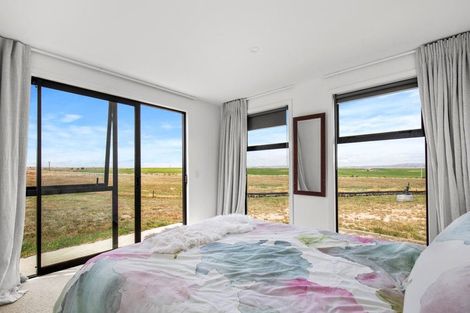 Photo of property in 20 Golden Heights Road, Springvale, Alexandra, 9393