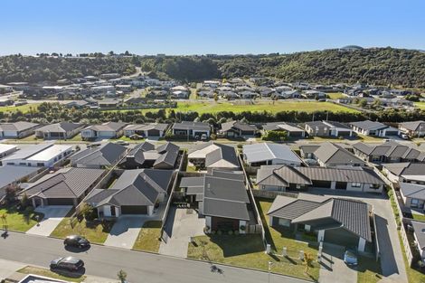 Photo of property in 82 Awataha Crescent, Pyes Pa, Tauranga, 3110