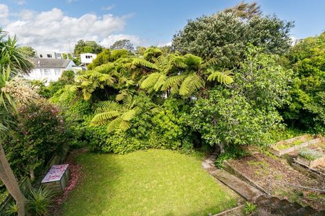 Photo of property in 29 Ngatitoa Street, Tawa, Wellington, 5028