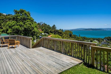 Photo of property in 33 Kotari Road, Days Bay, Lower Hutt, 5013