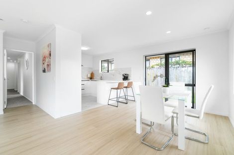 Photo of property in 14 Cade Place, Weymouth, Auckland, 2103