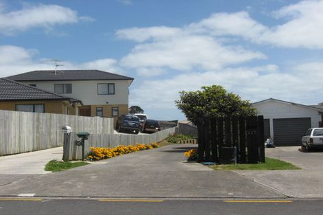 Photo of property in 219 Finlayson Avenue, Clendon Park, Auckland, 2103