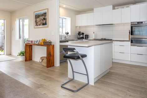 Photo of property in 107 Riverview Road, Whangamata, 3620