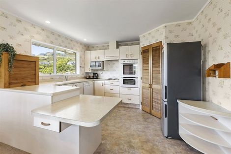 Photo of property in 17 Latitude Close, Whitby, Porirua, 5024