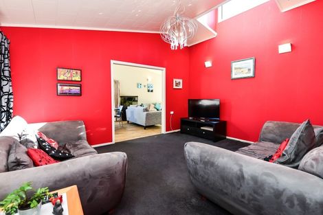 Photo of property in 15 Mclaren Place, Chedworth, Hamilton, 3210