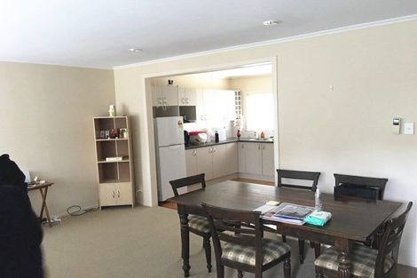 Photo of property in 2/17 Mount Carmel Place, Meadowbank, Auckland, 1072