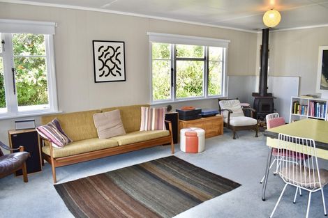 Photo of property in 16 Koromiko Street, Otaki Beach, Otaki, 5512
