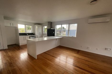 Photo of property in 35 Chorley Avenue, Massey, Auckland, 0614
