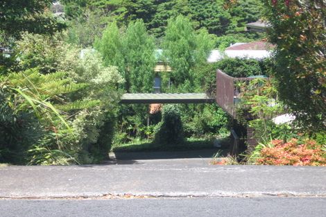 Photo of property in 6 Easton Park Parade, Glenfield, Auckland, 0629