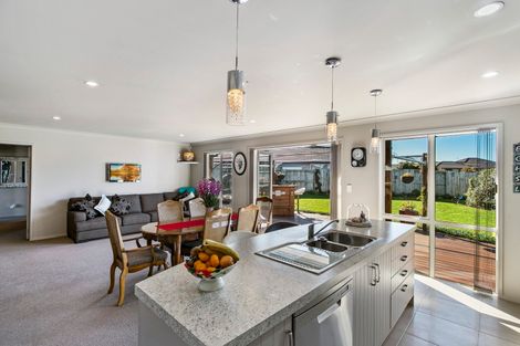 Photo of property in 6 Searle Drive, Patumahoe, Pukekohe, 2679