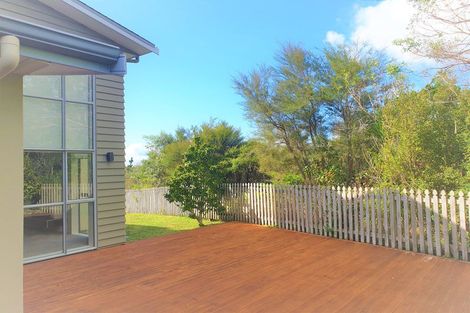 Photo of property in 36 Borneo Drive, Fairview Heights, Auckland, 0632