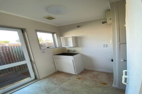 Photo of property in 9 Greers Road, Weymouth, Auckland, 2103