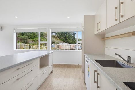 Photo of property in 38 Owhiti Street, Titahi Bay, Porirua, 5022