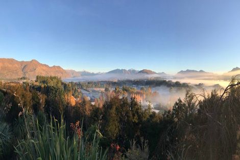 Photo of property in 8 Astral Rise, Wanaka, 9305