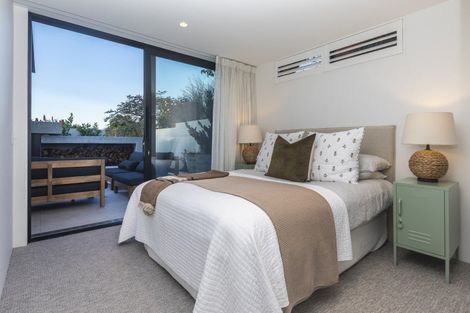 Photo of property in 8a Beachville Road, Redcliffs, Christchurch, 8081