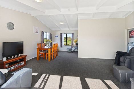 Photo of property in 39 Stevenson Road, Clarks Beach, 2122