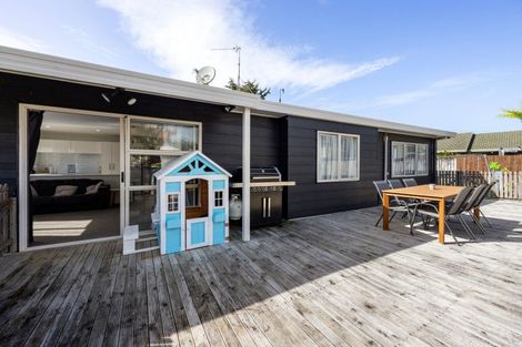 Photo of property in 15 Myrlene Place, Nawton, Hamilton, 3200