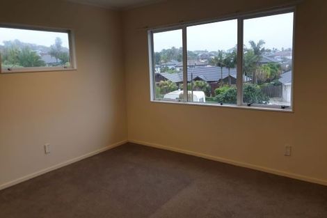 Photo of property in 41 Esther Place, Red Beach, 0932