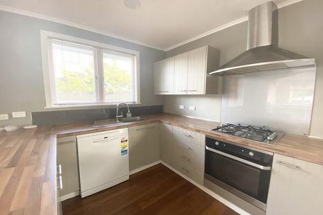 Photo of property in 532a Glenfield Road, Glenfield, Auckland, 0629