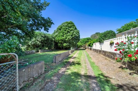 Photo of property in 215 Smart Road, Hillsborough, New Plymouth, 4372