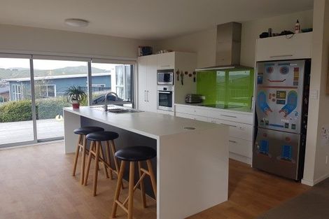 Photo of property in 9 Kahurangi Heights, Aotea, Porirua, 5024